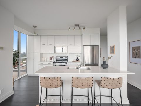 Photo 15 at 1708 - 530 St Clair Avenue W, Cedarvale, Toronto