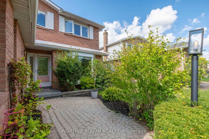 Photo 3 at 18 Mitchell Avenue, Heart Lake West, Brampton