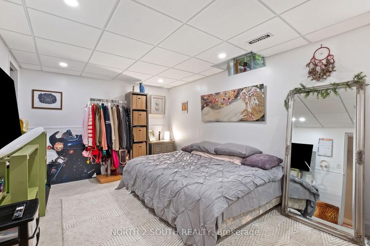 Photo 30 at 18 Mitchell Avenue, Heart Lake West, Brampton