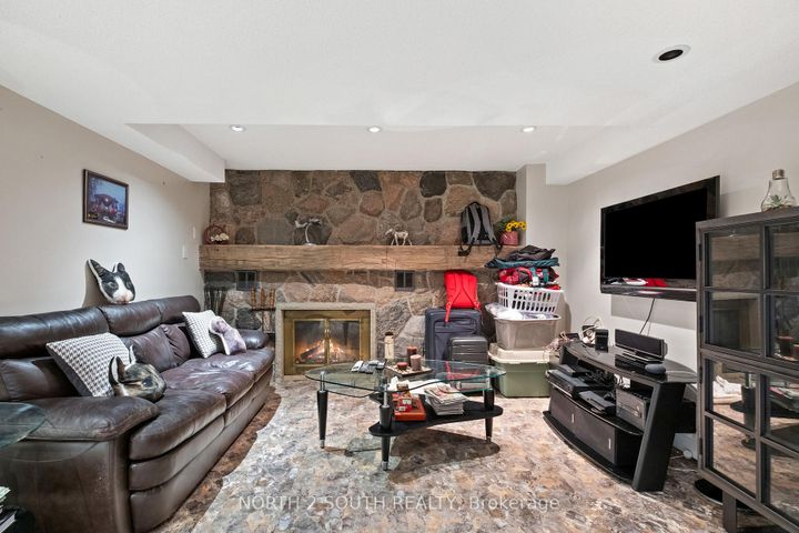 Photo 36 at 18 Mitchell Avenue, Heart Lake West, Brampton