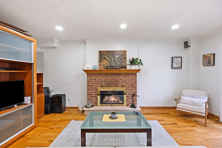 Photo 38 at 18 Mitchell Avenue, Heart Lake West, Brampton