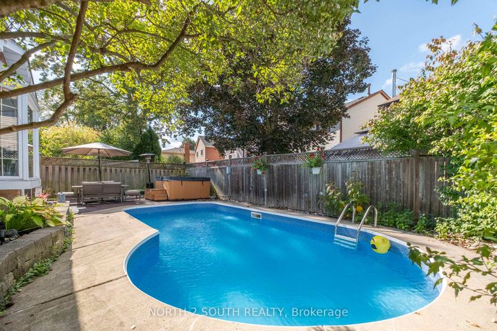 Photo 42 at 18 Mitchell Avenue, Heart Lake West, Brampton