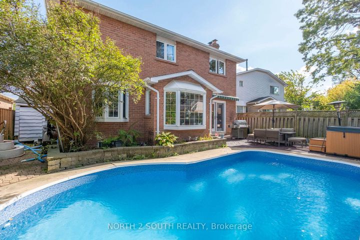 Photo 43 at 18 Mitchell Avenue, Heart Lake West, Brampton
