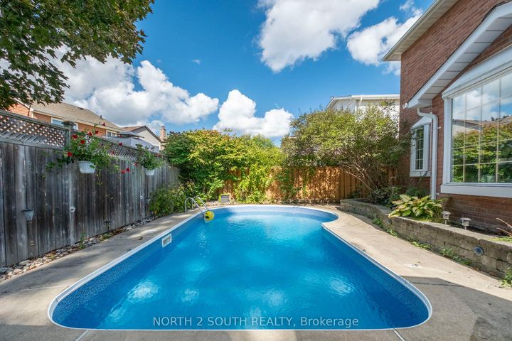 Photo 45 at 18 Mitchell Avenue, Heart Lake West, Brampton
