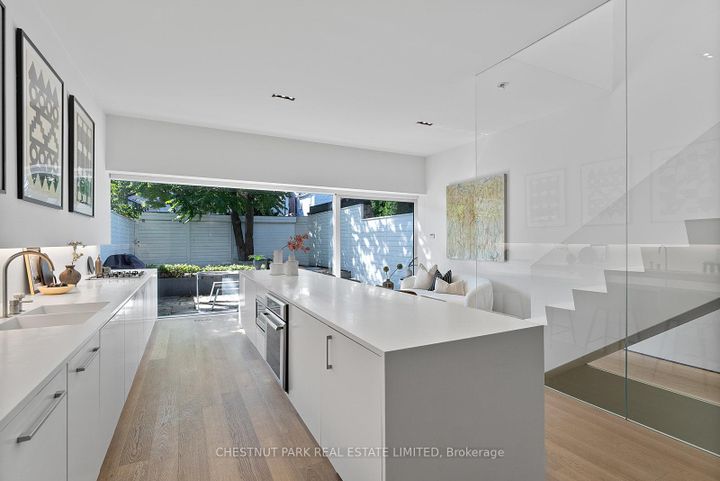 Photo 1 at 82 Robert Street, University, Toronto