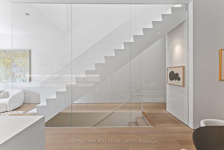 Photo 17 at 82 Robert Street, University, Toronto