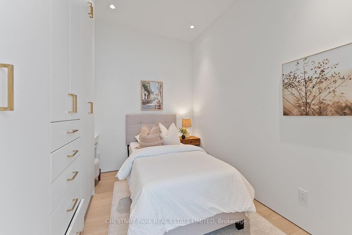 Photo 38 at 82 Robert Street, University, Toronto