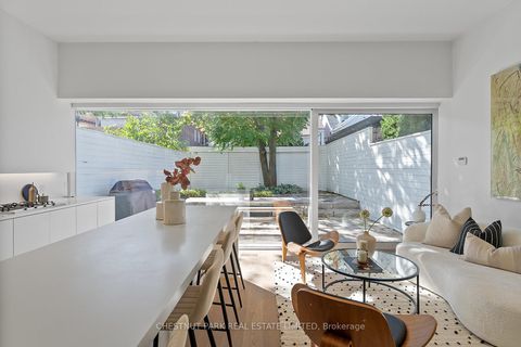 Photo 6 at 82 Robert Street, University, Toronto Photo 6 at 82 Robert Street, University, Toronto