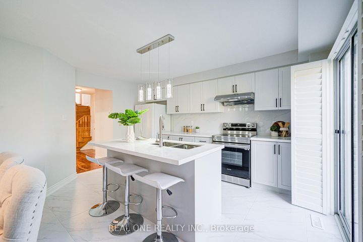 Photo 9 at 32 Frobisher Street, Langstaff, Richmond Hill