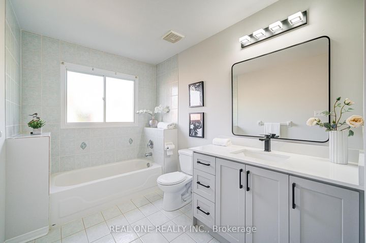 Photo 22 at 32 Frobisher Street, Langstaff, Richmond Hill