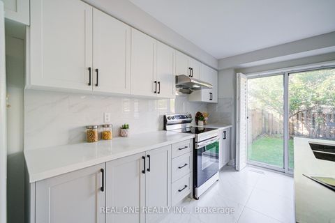 Photo 10 at 32 Frobisher Street, Langstaff, Richmond Hill