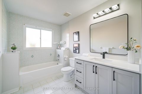 Photo 22 at 32 Frobisher Street, Langstaff, Richmond Hill