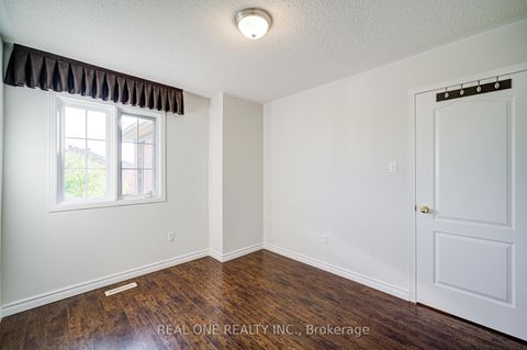 Photo 29 at 32 Frobisher Street, Langstaff, Richmond Hill Photo 29 at 32 Frobisher Street, Langstaff, Richmond Hill