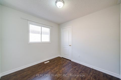 Photo 31 at 32 Frobisher Street, Langstaff, Richmond Hill Photo 31 at 32 Frobisher Street, Langstaff, Richmond Hill