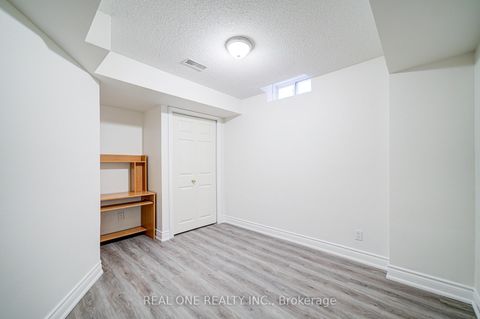 Photo 38 at 32 Frobisher Street, Langstaff, Richmond Hill Photo 38 at 32 Frobisher Street, Langstaff, Richmond Hill