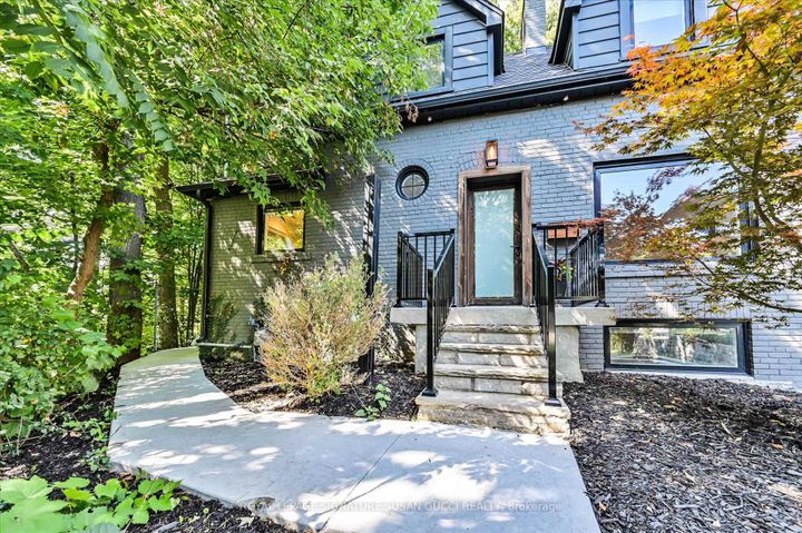 Photo 8 at 34 Glenwood Crescent, Parkview, Toronto