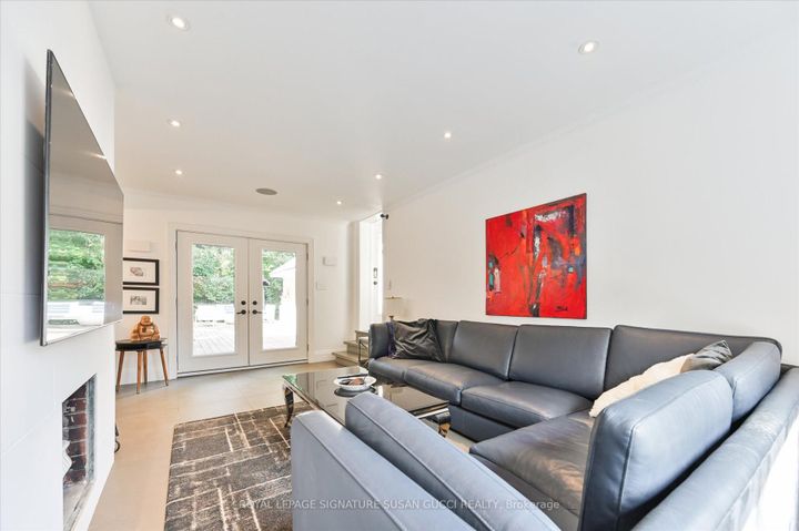 Photo 10 at 34 Glenwood Crescent, Parkview, Toronto