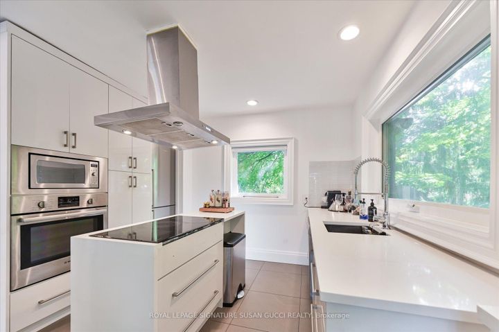 Photo 14 at 34 Glenwood Crescent, Parkview, Toronto