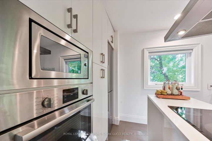 Photo 16 at 34 Glenwood Crescent, Parkview, Toronto