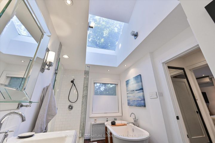 Photo 27 at 34 Glenwood Crescent, Parkview, Toronto