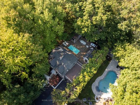 Photo 4 at 34 Glenwood Crescent, Parkview, Toronto