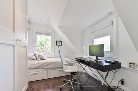 Photo 25 at 34 Glenwood Crescent, Parkview, Toronto
