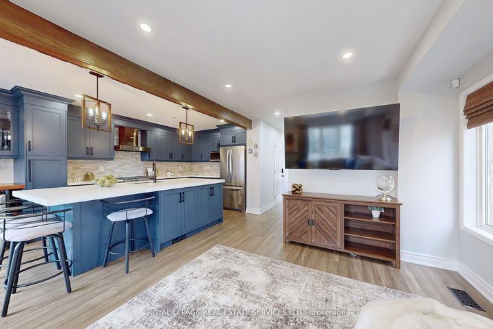 Photo 8 at 4830 Thomas Alton Boulevard, Alton, Burlington