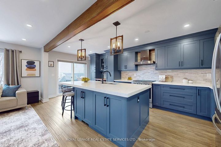 Photo 10 at 4830 Thomas Alton Boulevard, Alton, Burlington