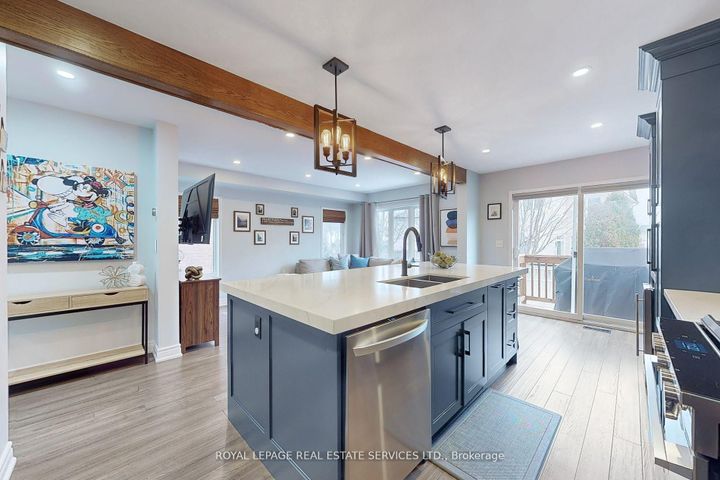 Photo 13 at 4830 Thomas Alton Boulevard, Alton, Burlington