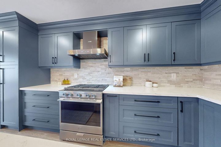 Photo 14 at 4830 Thomas Alton Boulevard, Alton, Burlington