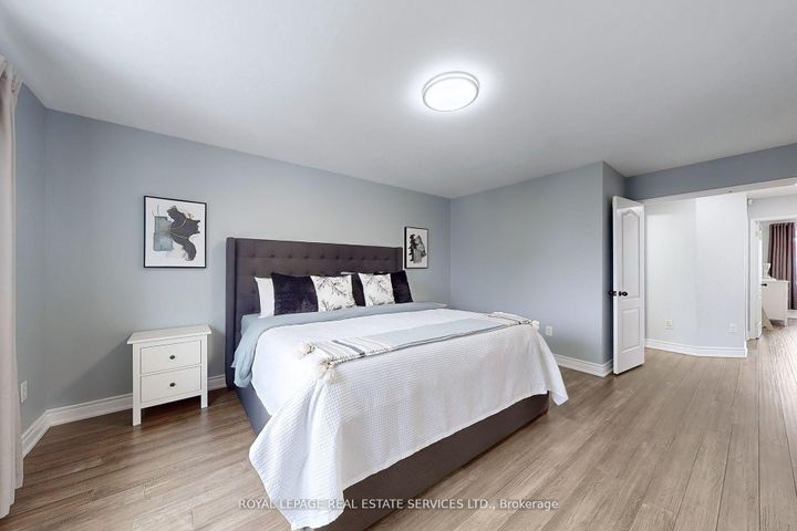 Photo 20 at 4830 Thomas Alton Boulevard, Alton, Burlington