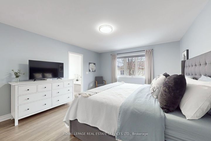 Photo 21 at 4830 Thomas Alton Boulevard, Alton, Burlington