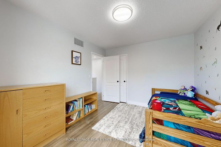 Photo 24 at 4830 Thomas Alton Boulevard, Alton, Burlington