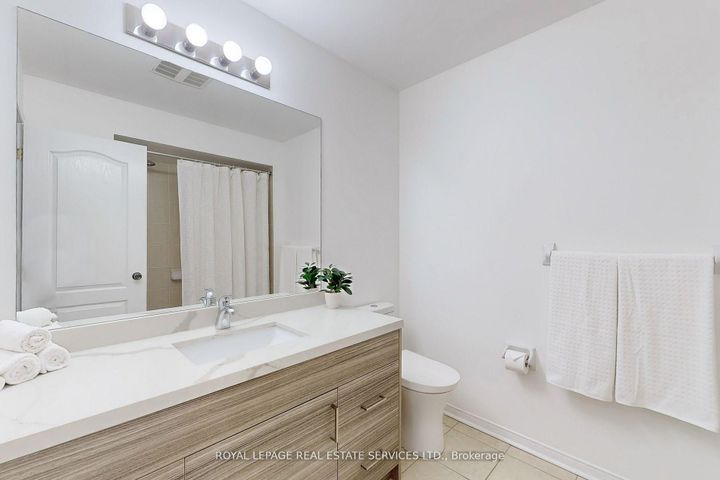 Photo 27 at 4830 Thomas Alton Boulevard, Alton, Burlington