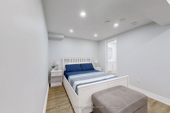 Photo 32 at 4830 Thomas Alton Boulevard, Alton, Burlington