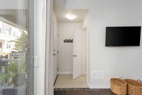 Photo 11 at 6 - 135 Long Branch Avenue, Long Branch, Toronto