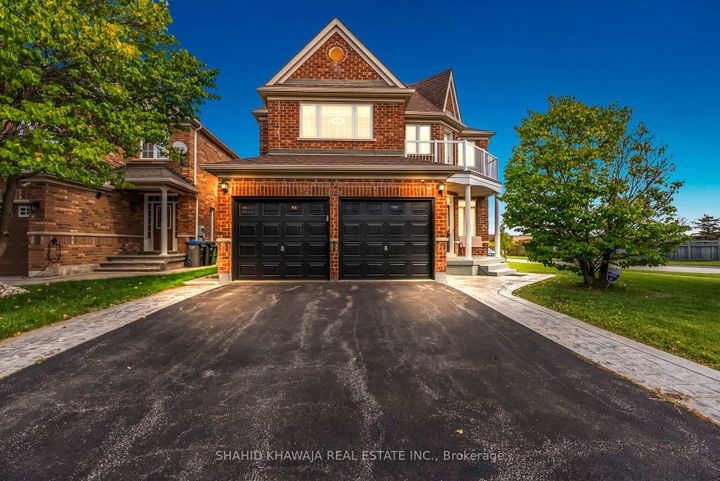 Photo 0 at 4839 Marble Arch Mews, Churchill Meadows, Mississauga