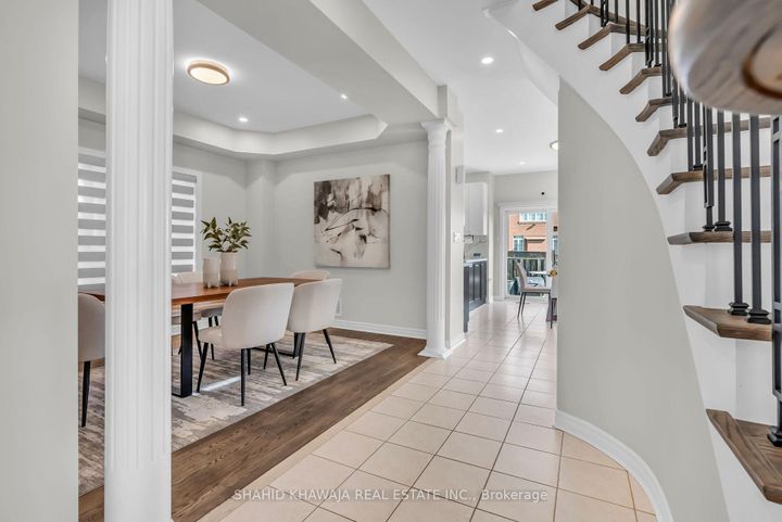 Photo 8 at 4839 Marble Arch Mews, Churchill Meadows, Mississauga