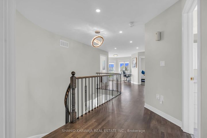Photo 19 at 4839 Marble Arch Mews, Churchill Meadows, Mississauga