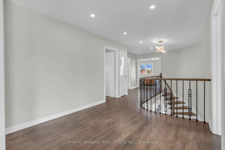 Photo 20 at 4839 Marble Arch Mews, Churchill Meadows, Mississauga