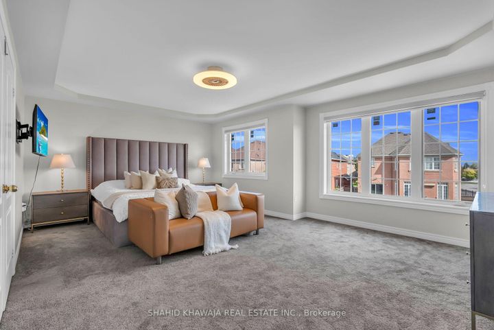 Photo 23 at 4839 Marble Arch Mews, Churchill Meadows, Mississauga