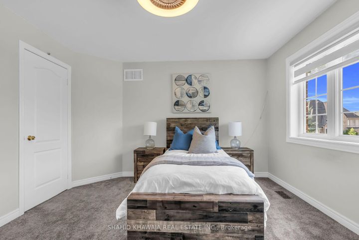 Photo 26 at 4839 Marble Arch Mews, Churchill Meadows, Mississauga