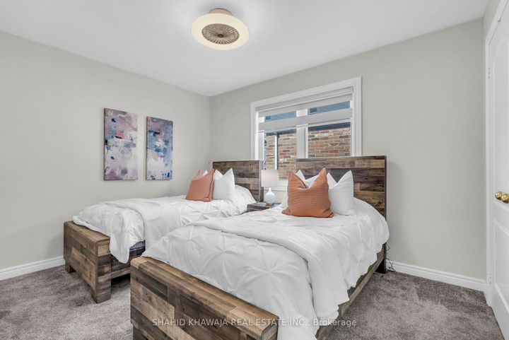 Photo 30 at 4839 Marble Arch Mews, Churchill Meadows, Mississauga