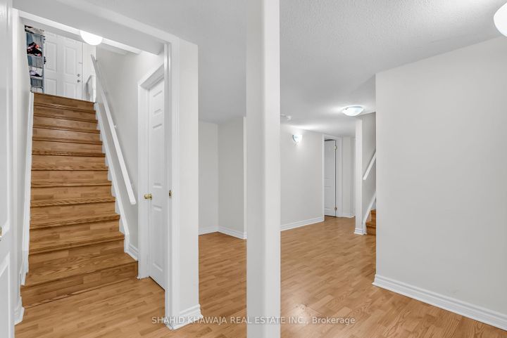 Photo 34 at 4839 Marble Arch Mews, Churchill Meadows, Mississauga