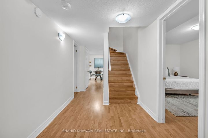 Photo 35 at 4839 Marble Arch Mews, Churchill Meadows, Mississauga