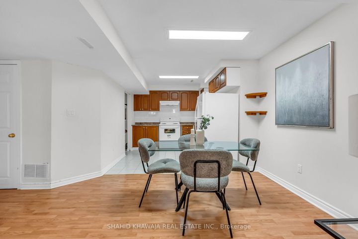 Photo 37 at 4839 Marble Arch Mews, Churchill Meadows, Mississauga