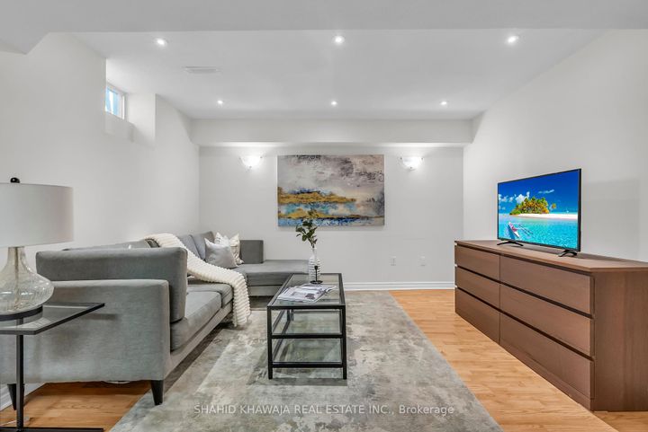 Photo 38 at 4839 Marble Arch Mews, Churchill Meadows, Mississauga