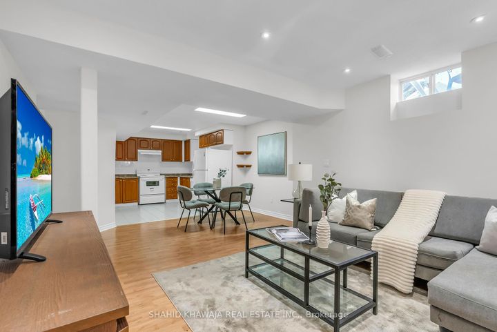 Photo 39 at 4839 Marble Arch Mews, Churchill Meadows, Mississauga