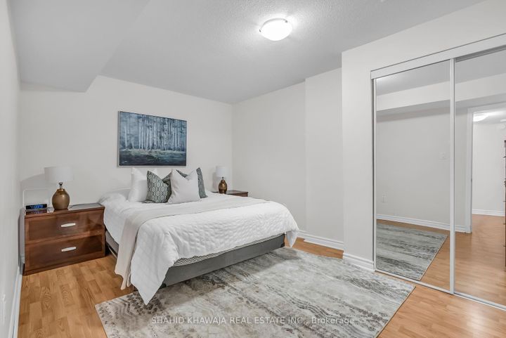 Photo 40 at 4839 Marble Arch Mews, Churchill Meadows, Mississauga