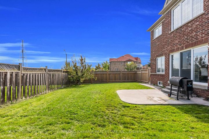 Photo 45 at 4839 Marble Arch Mews, Churchill Meadows, Mississauga